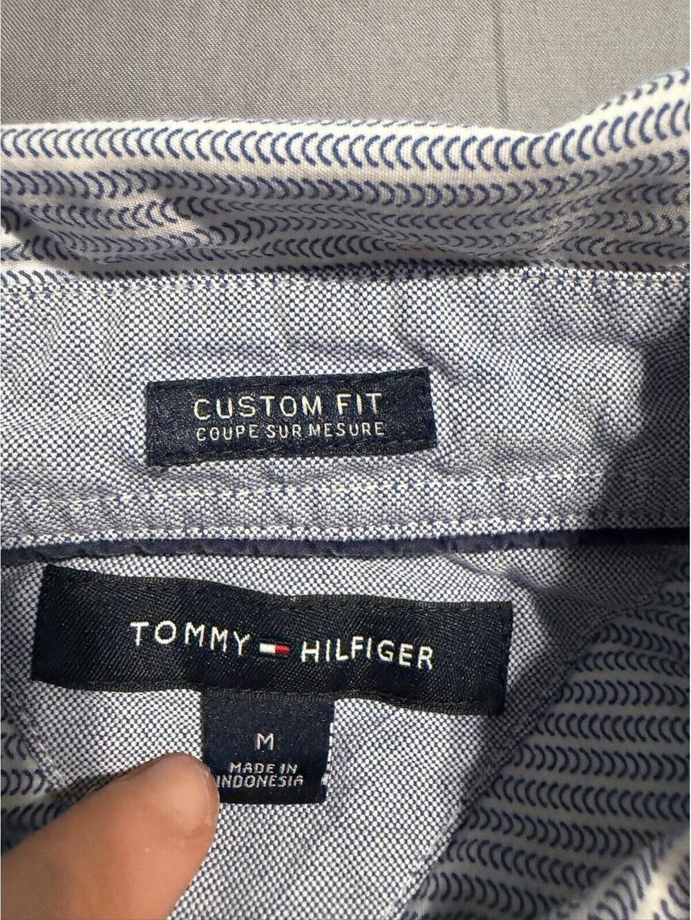 Lot of 5 Tommy Hilfiger Medium Short Sleeve Button-down Blue,Pink, plaid (A32) - Picture 3 of 3